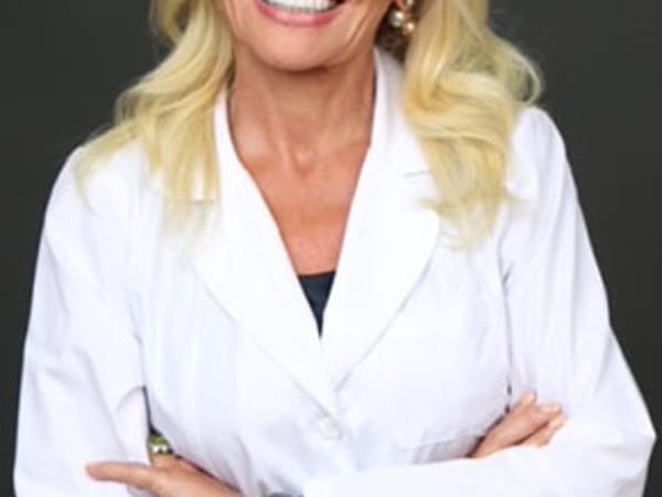 Sue DeCotiis, MD - NYC Medical Weight Loss Doctor