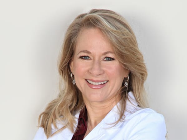 Dr Tara Perry