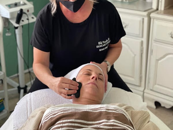Kristi King, Skin and Brow