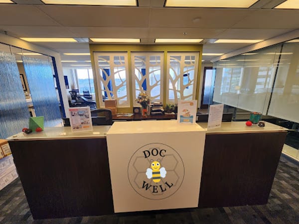 Doc Bee Well