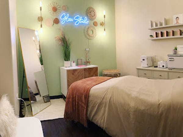 Heartland Esthetician Skin Studio LLC