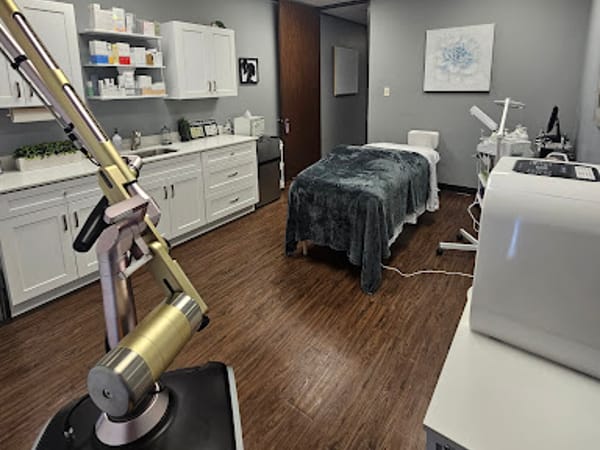 Shining Way Esthetics - Bryan/College Station