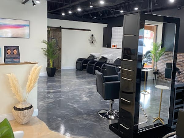 Clique Salon & Med Spa