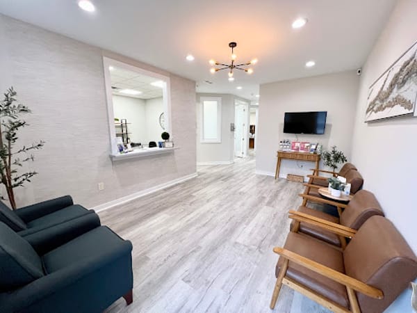 Advanced Medical and Weight Loss Center: Nick Sidhu, MD