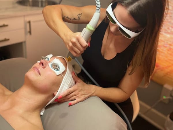 Pure Glow Skin Refinery