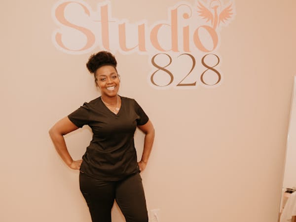 Studio 828 BIC