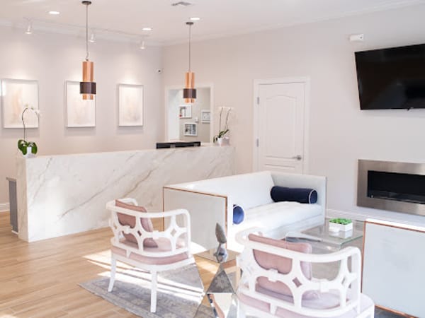 Lindsey Pennington, MD Facial Plastics