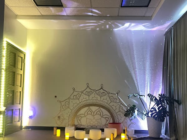 Psychic Medium Delia @ De La Luna Healing