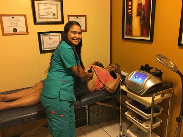 FAMILY MEDICAL CENTER-Dra. Leyza Aviles