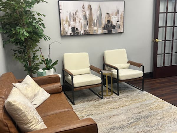The Cosmetic & Wellness Institute