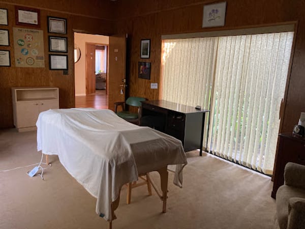 Theresa Rizzo, Acupuncture Physician