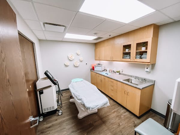 ReGenesis Plastic Surgery, Dermatology & Spa