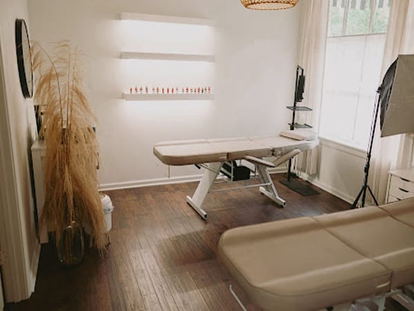 Chaise Beauty Lounge