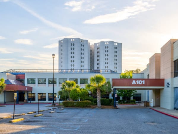 USA Health Center for Comprehensive Weight Loss