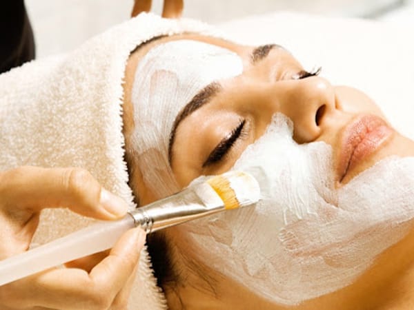 Mel’s Esthetics- Skincare, Full Body Waxing