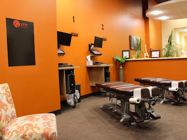 100% Chiropractic - Lakewood