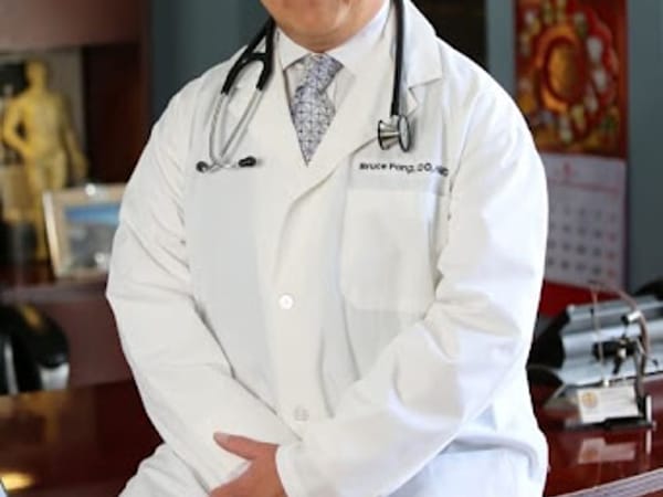 Dr. Bruce Fong, DO, HMD