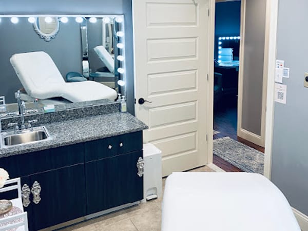 VANITY LOUNGE Medical Aesthetics