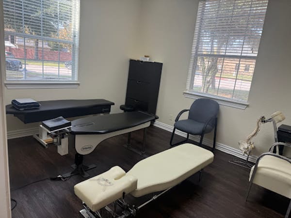 Healistic Spine and Wellness