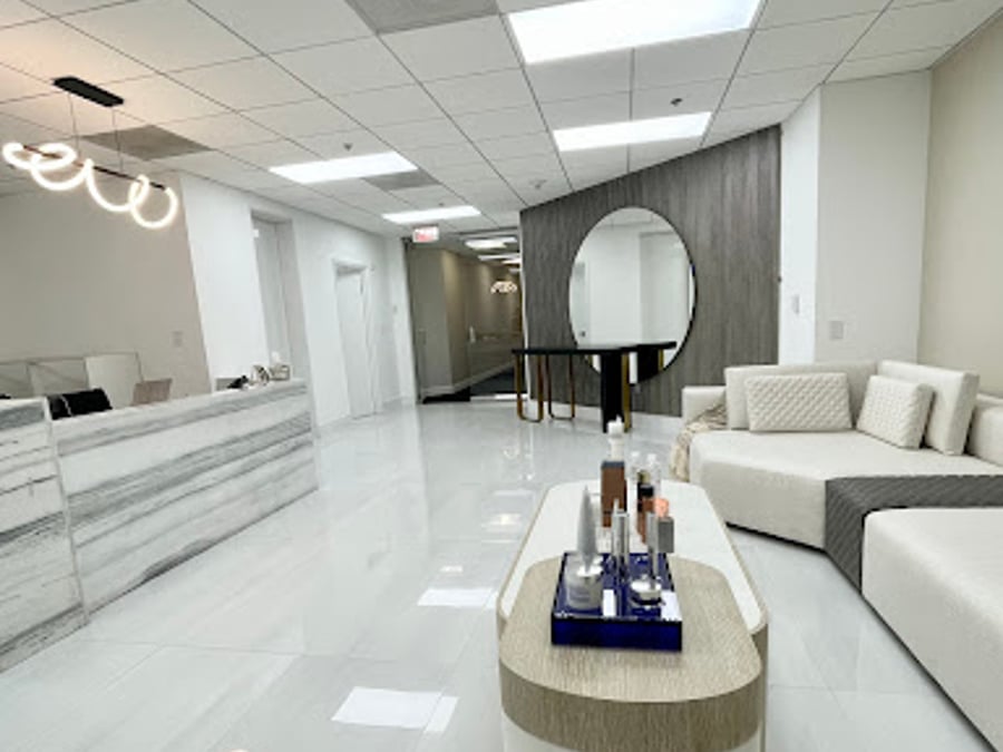 Dr. Hamadiya Miami Wellness and Aesthetic Center
