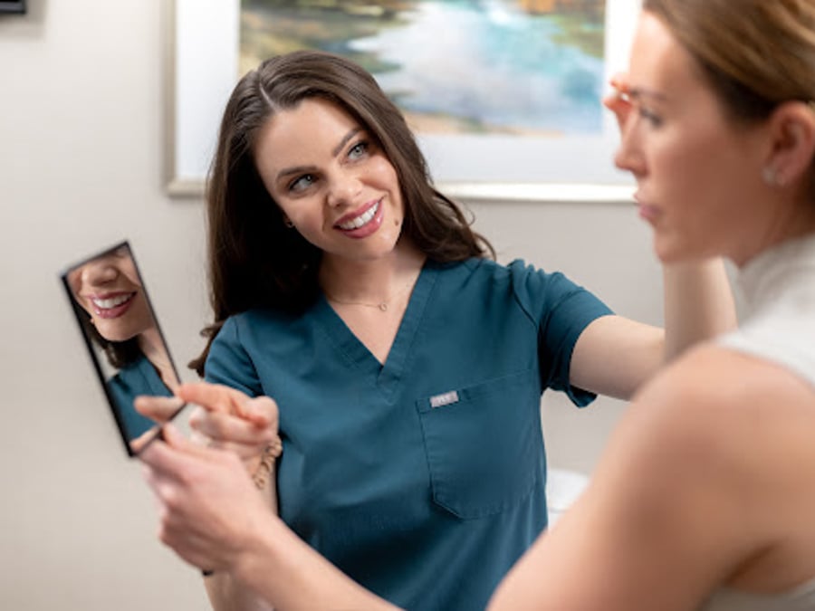 Dr. Christina Canzoneri - Plastic & Reconstructive Surgeon