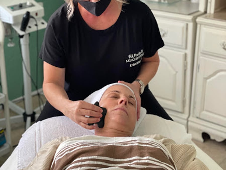 Kristi King, Skin and Brow