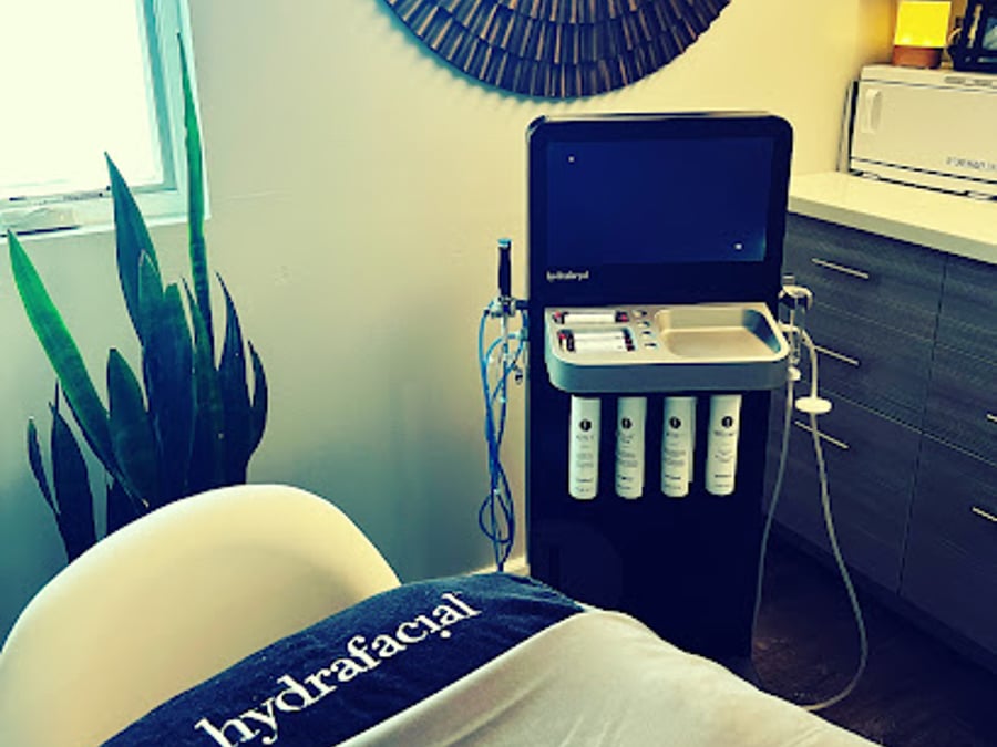 Encore Esthetics, Salon, and Massage