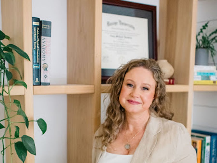 Dr. Amy Hawkins ND