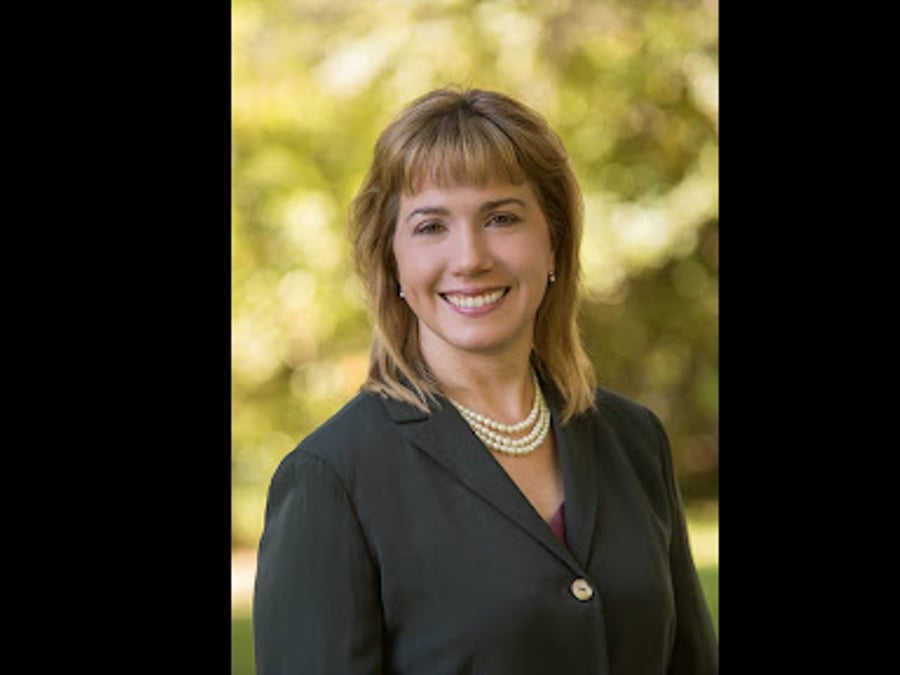 Dr. Carolyn Gochee