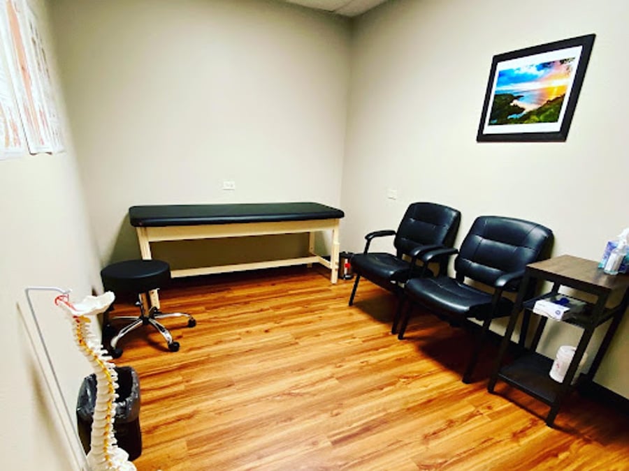 Hawaii Pain & Spine: Jonathan Carlson, MD