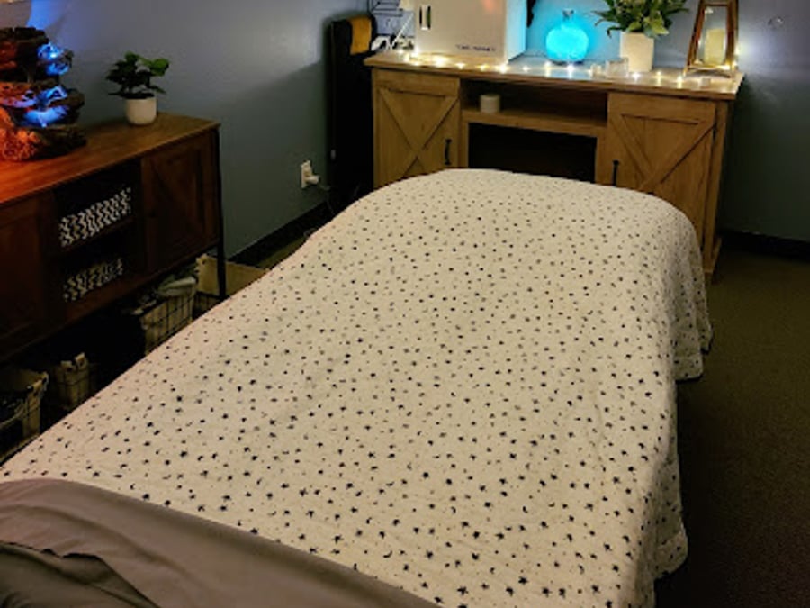 Zen Den Massage Therapy- Marisa Nelson
