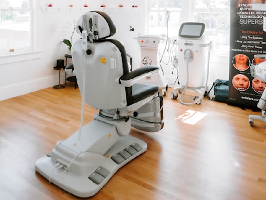 Flora Aesthetics & Wellness