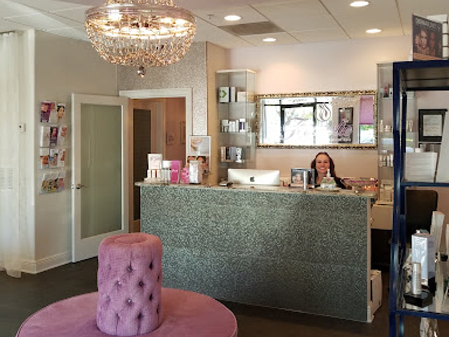 Trés Jolie Medical Spa