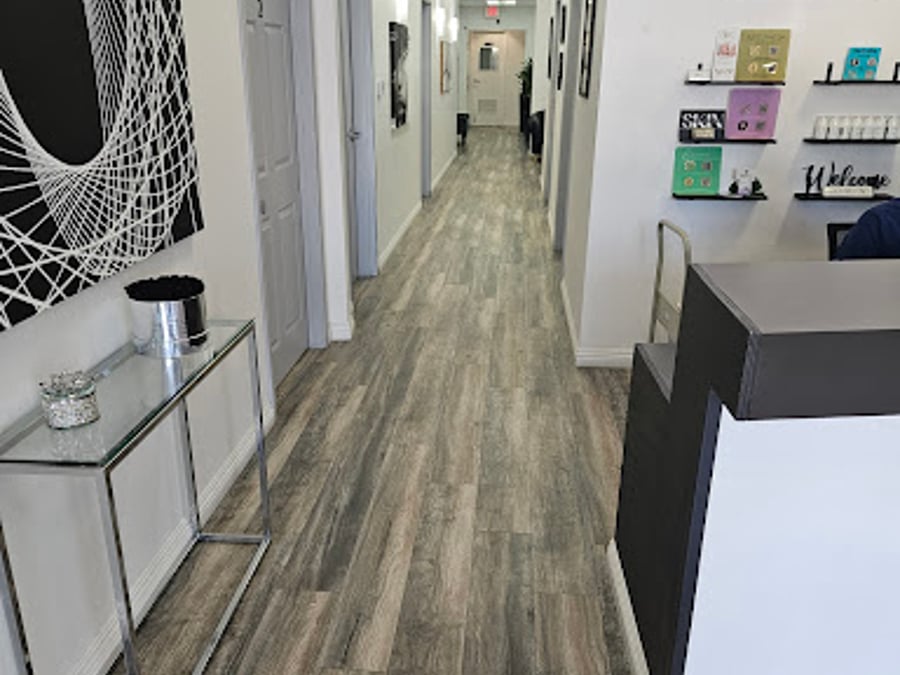 Mira Aesthetic Cosmetic Surgery Center - Dr. Mirrafati
