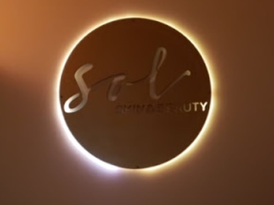Sol Aesthetics by Anaiz