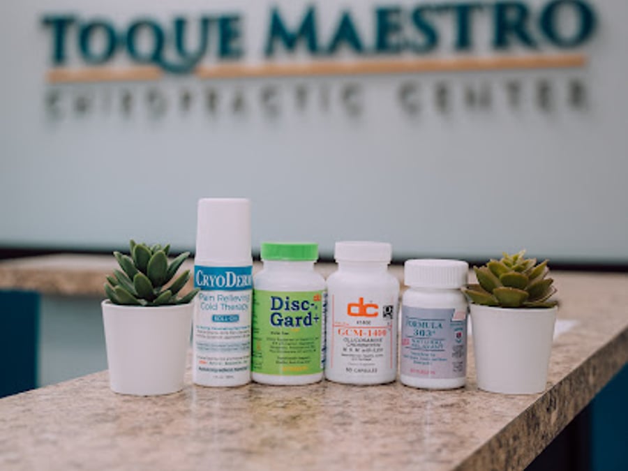 Toque Maestro Chiropractic Center Dr. Louie J. Mercado Colón Quiropractico