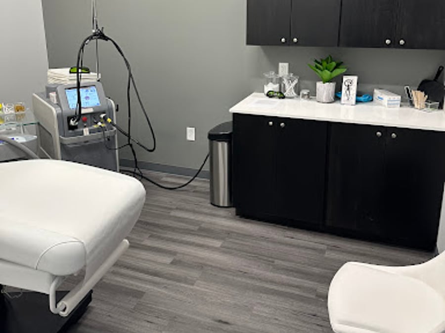 UniQ Laser Center