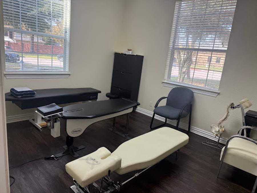 Healistic Spine and Wellness