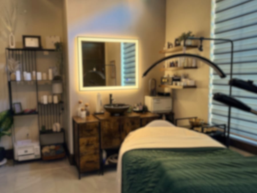Essence Beauty Lounge