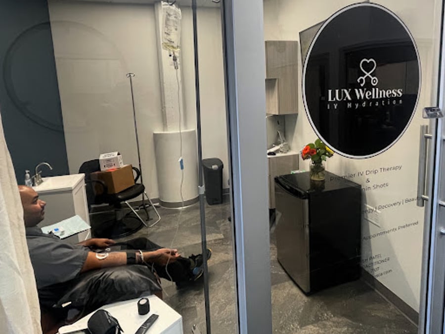 LUX Wellness CA: IV Drip Sacramento
