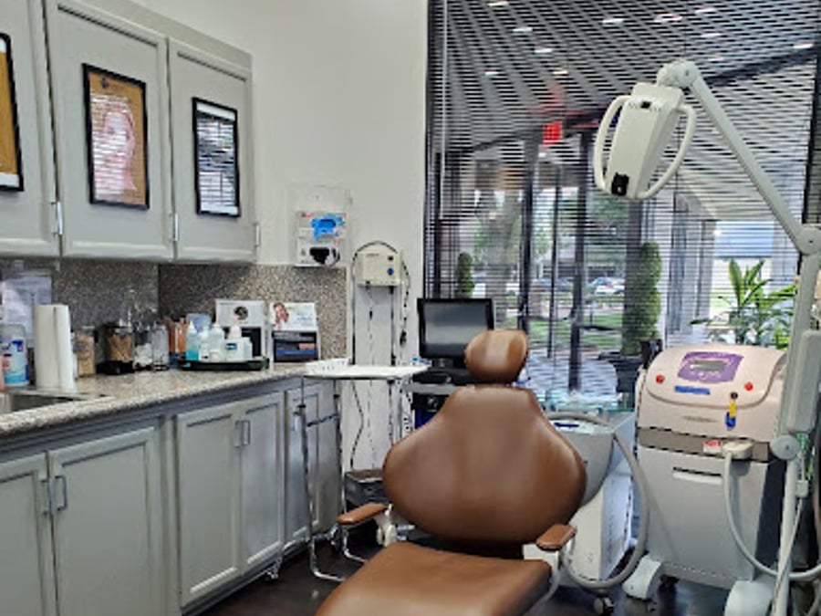 Elite DOC Health and Beauty: Naz Keshwani, M.D.