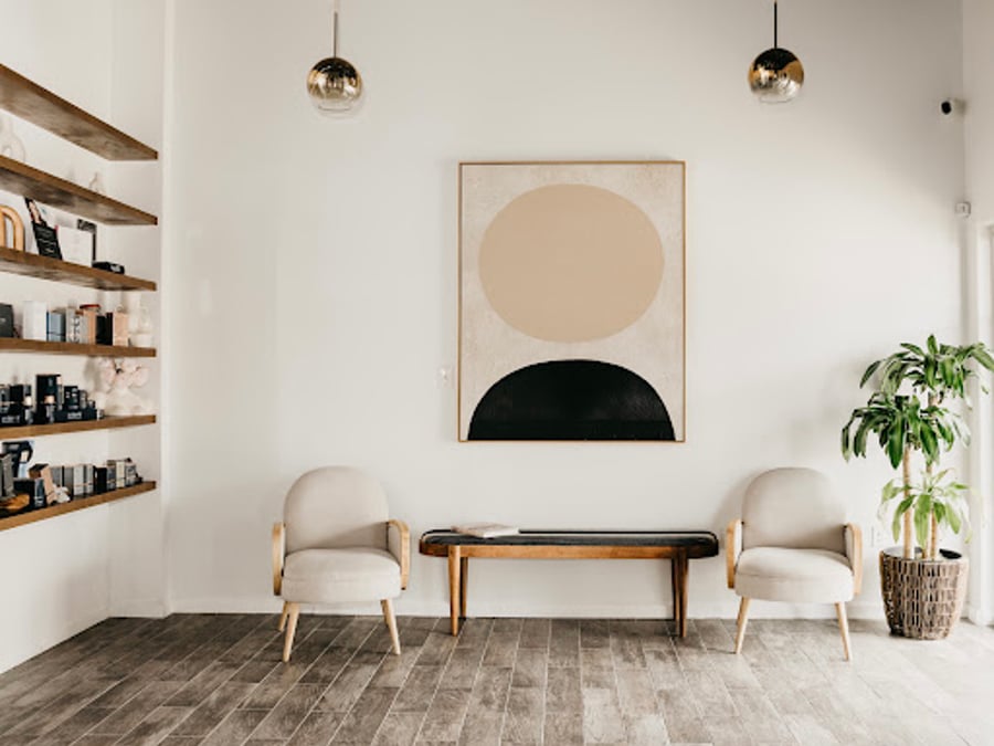 Amori Med Lounge
