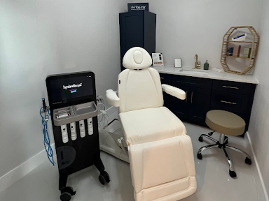 Roots Wellness and Medspa