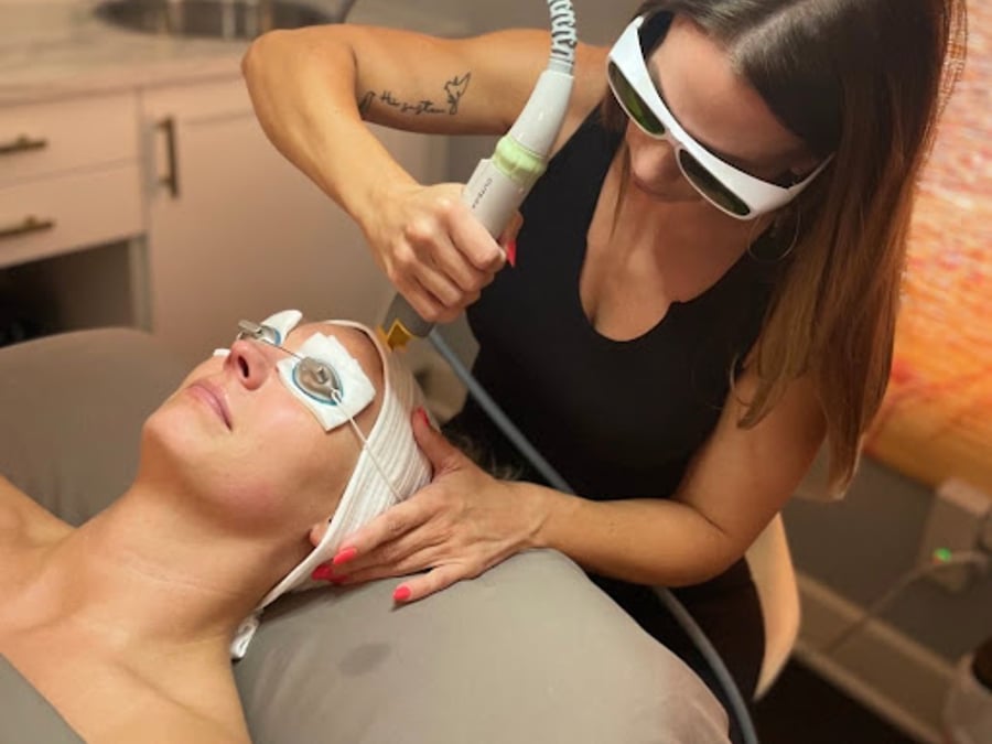 Pure Glow Skin Refinery
