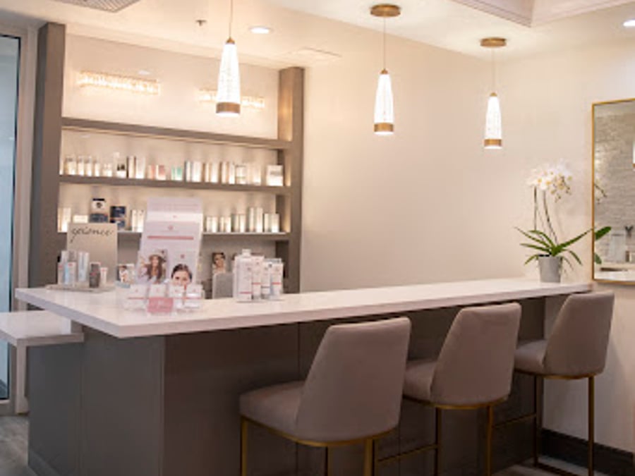 Skin & Beauty Bar
