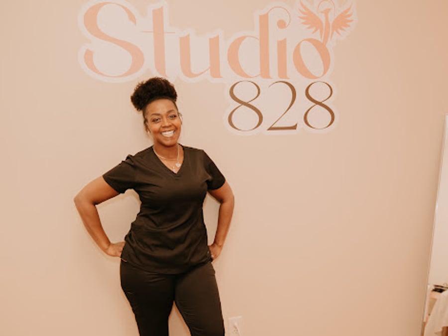 Studio 828 BIC
