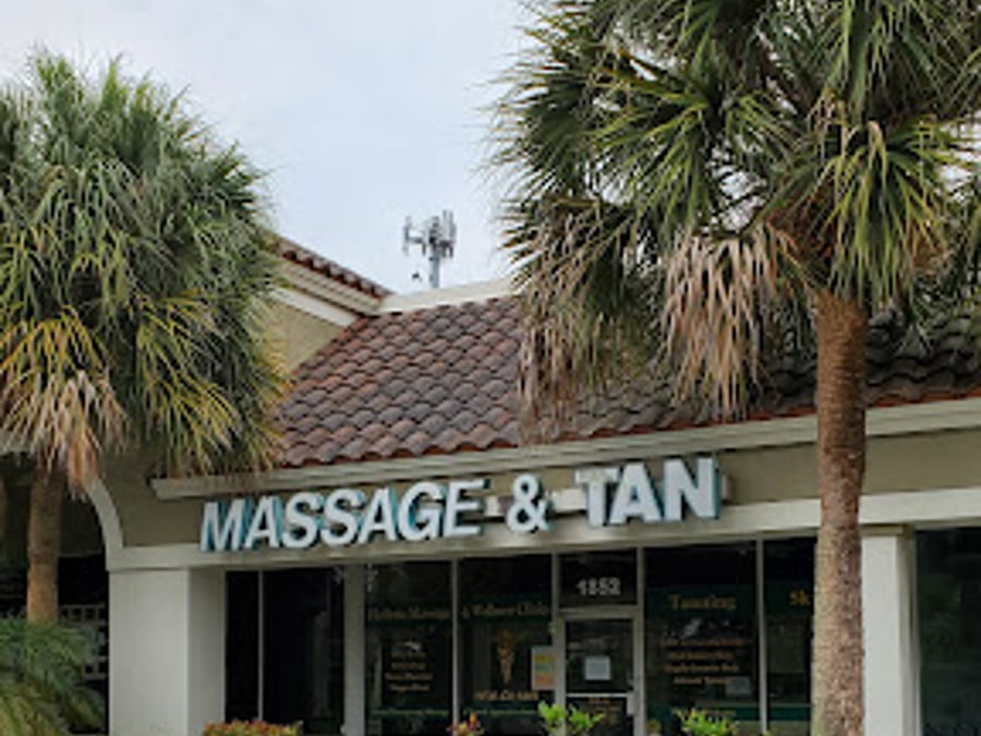 Hollistic Massage & Wellness Clinics