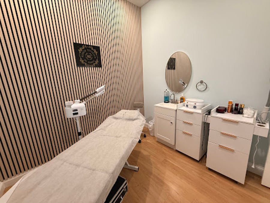 Mirror Esthetics Day Spa