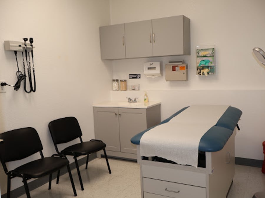 AZ WELLNESS CLINICA FAMILIAR