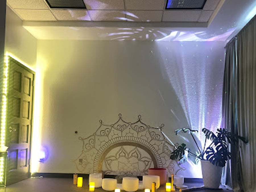 Psychic Medium Delia @ De La Luna Healing